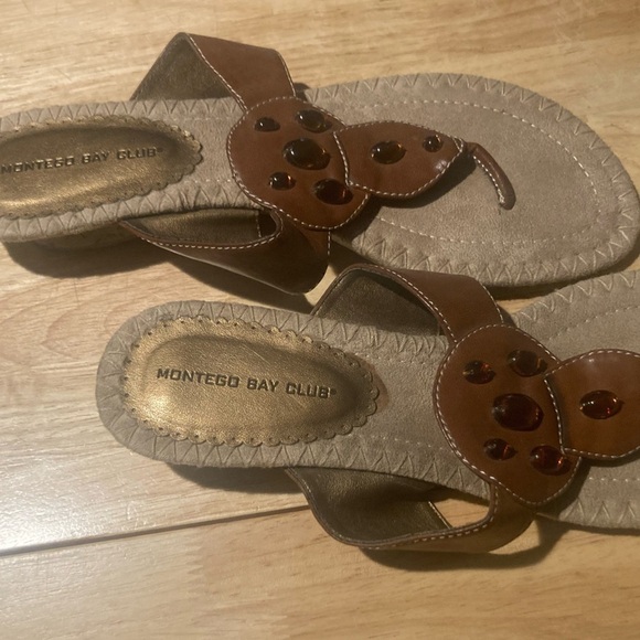 Montego Bay Club sandal in Good condition in size 10W. See pictures for detail - Picture 2 of 10